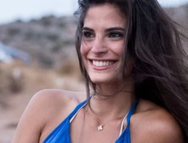 Χριστίνα Μπόμπα: «Τρελαίνει» το Instagram με τη γυμναστική της (βίντεο)